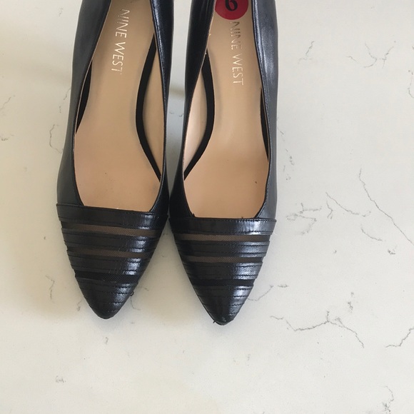 Nine West Size 6 Medium Black Pointed Toe Pumps - Picture 7 of 9